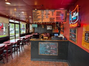 Jack's BBQ Algona Interior 2
